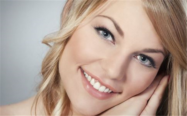 注射肉毒素后注意事项，注射肉毒素来祛除法令纹 注射 肉毒素 第3张