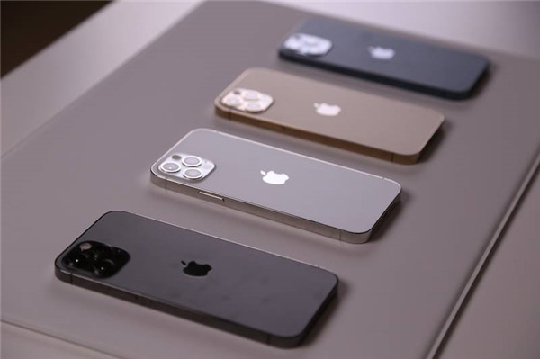 iPhone12薄荷绿小清新味道十足,薄荷绿配什么颜色好看 薄荷绿 iPhone12 第9张 iPhone12薄荷绿小清新味道十足,薄荷绿配什么颜色好看 薄荷绿 iPhone12 第9张