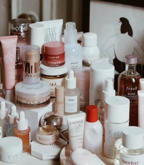 贵妇级护肤品的特点和功效,哪些可称为贵妇产品 护肤品 贵妇品牌 第4张 贵妇级护肤品的特点和功效,哪些可称为贵妇产品 护肤品 贵妇品牌 第4张