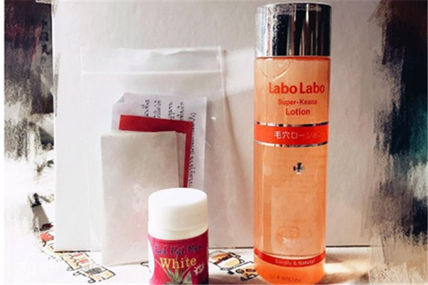 去黑头产品高丝药用碳黑泥鼻贴，功力强效适合救急使用 去黑头 产品 第2张