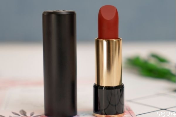 兰蔻196不化妆也可以涂吗,兰蔻口红怎么涂好看 兰蔻口红 兰蔻 第1张 兰蔻196不化妆也可以涂吗,兰蔻口红怎么涂好看 兰蔻口红 兰蔻 第1张