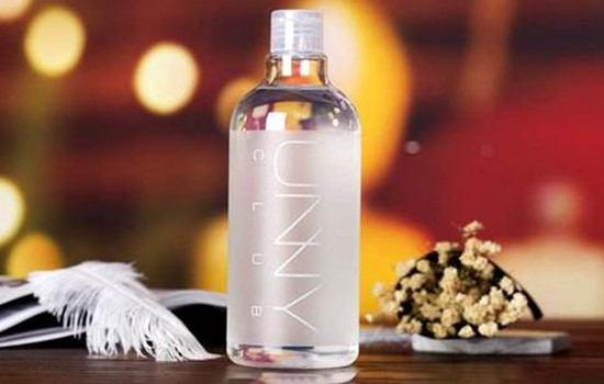 忘记带卸妆水怎么卸妆，卸妆水进了眼睛怎么办