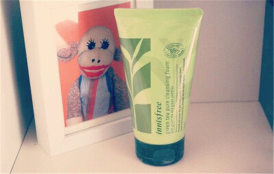 洗面奶加盐可以去唇毛吗，磨砂洗面奶什么品牌好用