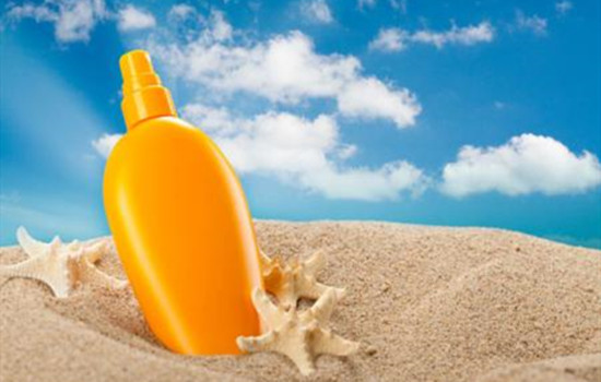 夏天全身涂防晒怎么洗，全身涂防晒霜要卸妆吗