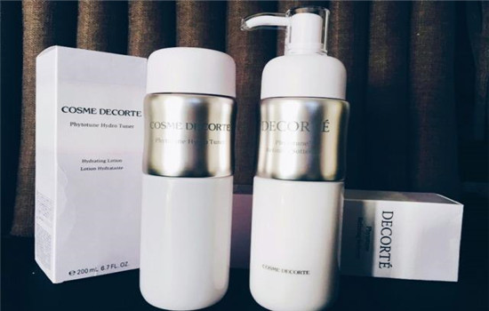 黛珂植物欣韵和植物韵律一样吗，黛珂水乳适合多大年龄