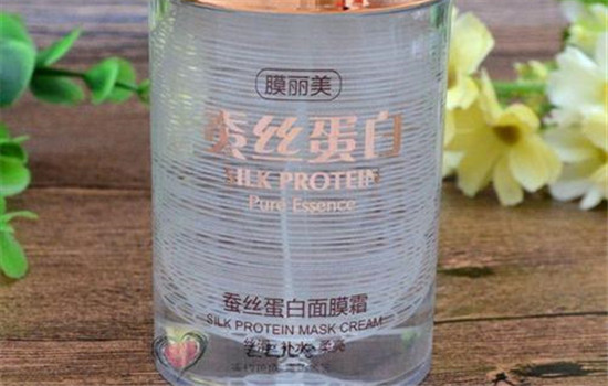 面膜霜的正确使用方法，夏天化妆要用面霜吗