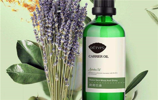 阿芙荷荷巴油可以直接涂脸吗，带你了解荷荷巴油