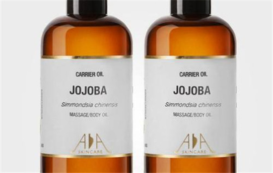 荷荷巴油和水杨酸配合使用步骤，有效祛除黑头的办法