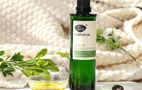 阿芙荷荷巴油白天可以用吗，如何辨别荷荷巴油