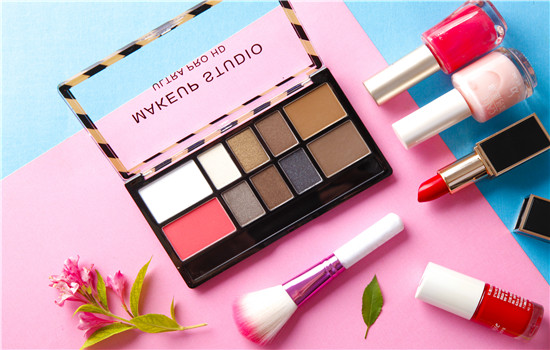 先用荷荷巴油还是马迷纯露，两者的正确使用方法