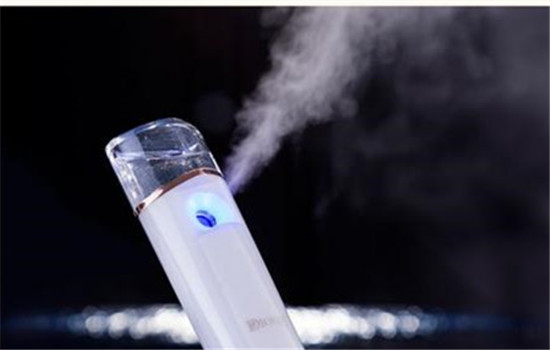 每天坚持给脸做冷喷的好处，冷喷后需不需要洗脸