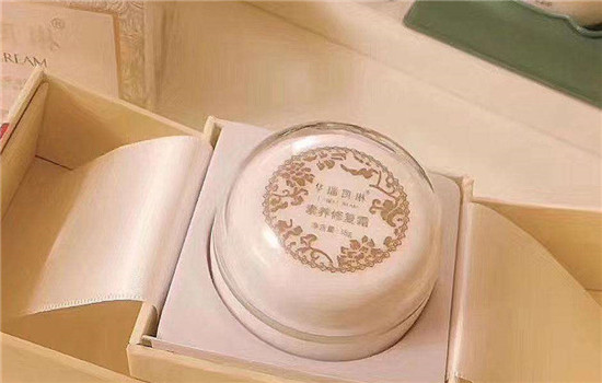 贵妇膏可以代替面霜吗，贵妇膏本质是个面霜