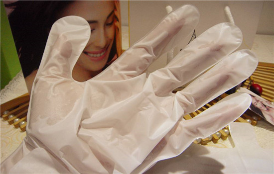 擦护手霜戴手套要多久，哪种护手霜适合做手膜