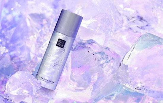 玛丽黛佳流光细闪喷雾怎么用，定妆喷雾什么时候用