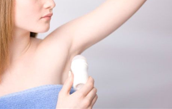 止汗露和止汗膏哪个好，止汗除味小能手上线