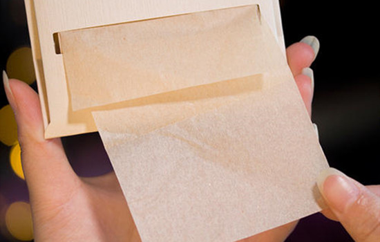 为什么吸油纸上有粉末状，蜜粉吸油纸的这些事儿