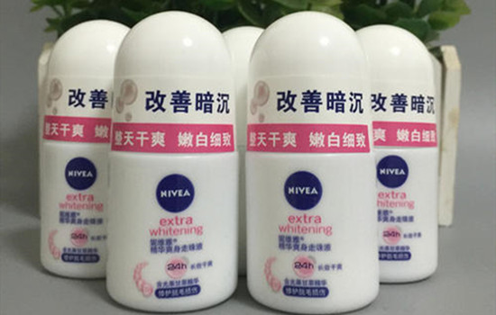 妮维雅止汗滚珠怎么用，止汗滚珠和止汗喷雾的区别