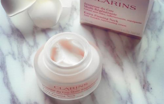 颈霜当面霜的后果，如何正确使用颈霜