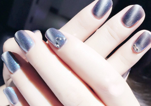 猫眼甲油胶磁铁怎么用，​猫眼甲油胶和一般甲胶油的区别