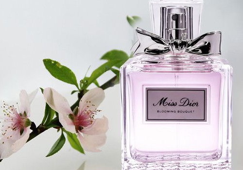 花粉过敏可以用香水吗，​为什么一些花粉过敏者会对香水过敏