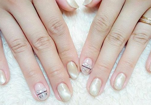 猫眼甲油胶是什么，​猫眼甲油胶涂几遍