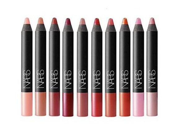 口红笔哪个颜色适合黄皮，​口红笔和口红的区别