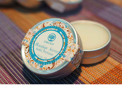 香膏涂抹在什么位置合适，香膏冬天可以用吗