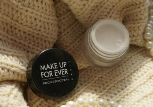 散粉扑不匀怎么办，​散粉掉粉吗