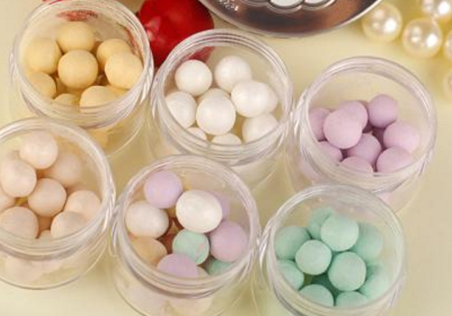 散粉球怎么用，​粉底之后一定要用散粉吗