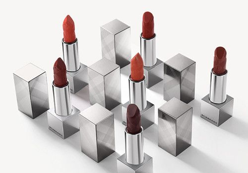 巴宝莉口红是什么档次，​巴宝莉口红生产日期怎么看