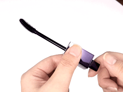 美宝莲弯弯睫毛膏怎么打开，美宝莲弯弯睫毛膏怎么用