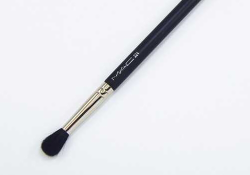 晕染刷怎么用，​晕染刷和眼影刷的区别