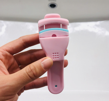 玛莉安睫毛夹好用吗，睫毛夹怎么用图解