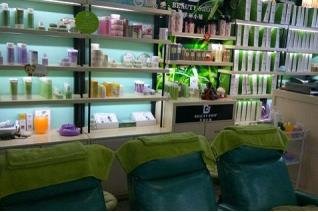 加盟化妆品连锁店有哪些，化妆品连锁店有哪些品牌