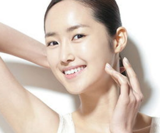 bb霜用卸妆水吗，bb霜用卸妆水还是卸妆油