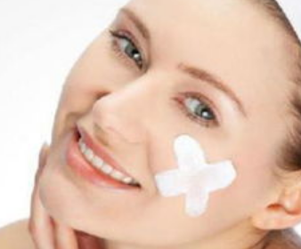 涂bb霜用手还是粉扑，bb霜怎么抹均匀