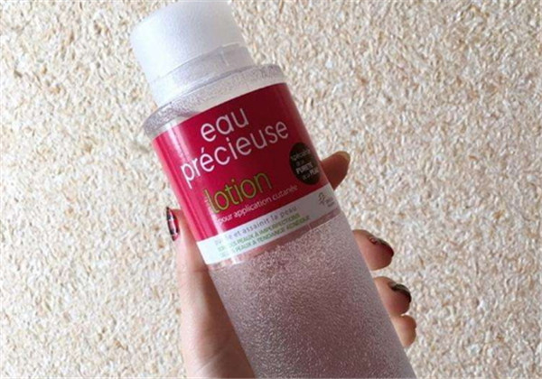 法国珍贵水有什么功效，使用方法有几种