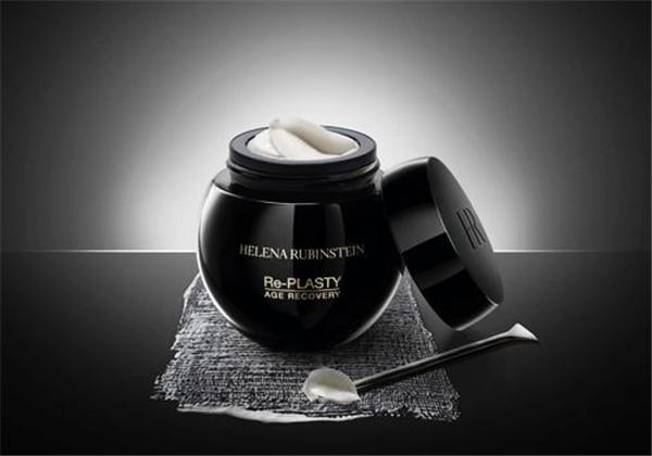 赫莲娜黑绷带对痘痘有用吗，适合什么年龄