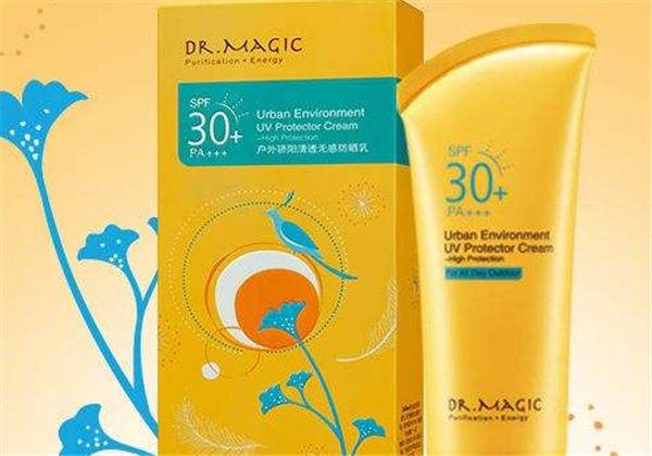 防晒乳要怎样才能洗干净，用了还要用洗面奶吗