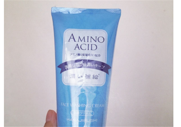 洗面奶过敏有什么症状，加白糖洗脸好吗