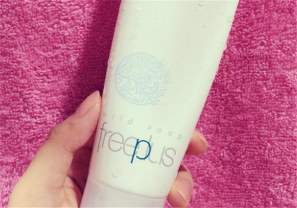 氨基酸洗面奶适合什么皮肤，敏感肌肤和干性皮肤适合吗