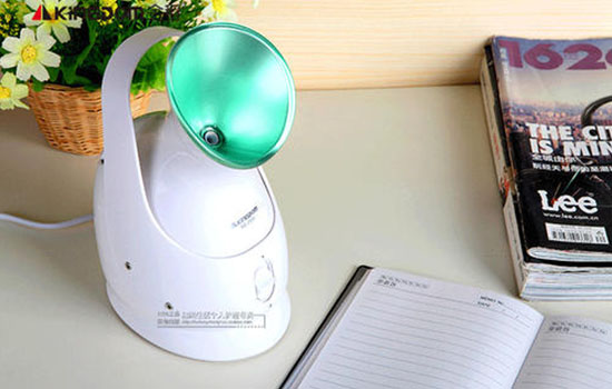 蒸脸器可以用爽肤水吗，蒸脸器不能用什么水