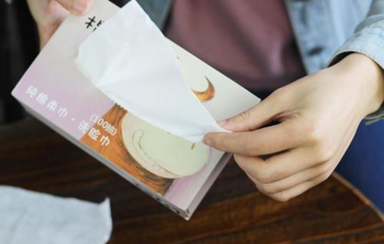 洗脸巾和化妆棉的区别，化妆棉不宜频繁用来洗脸