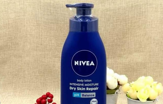 润肤露是洗的还是擦的，属于补水保湿的护肤品