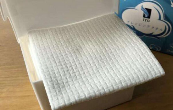 如何挑选一次性洗脸巾，材质和纹路等都有讲究