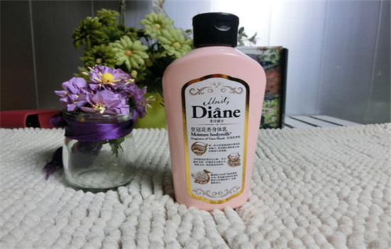 身上长痘痘还能擦身体乳吗，长痘痘用什么身体乳好