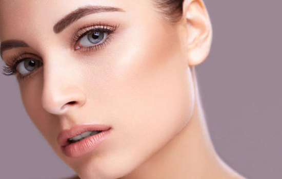 冬天化妆需要定妆吗，快来和干皮说再见