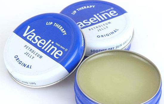 凡士林对冻疮有效果吗，凡士林关键是预防性涂抹