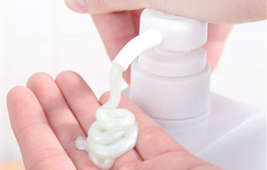 脸干痒用什么补水