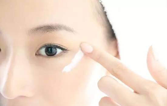 隔离在防晒霜前还是后